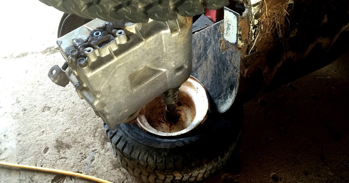 KWIK WAY Dirt Master Breaking the Bead on a Lawn Tractor Tire