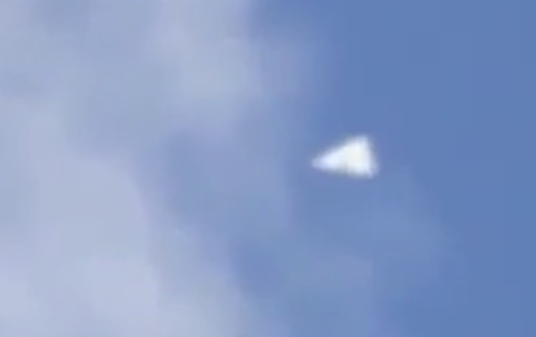 Triangle UFO Seen Over Amsterdam During Daytime Close Up Technology%252C%2Bovni%252C%2Bomni%252C%2Bplane%252C%2Barizona%252C%2BMUFON%252C%2B%25E7%259B%25AE%25E6%2592%2583%25E3%2580%2581%25E3%2582%25A8%25E3%2582%25A4%25E3%2583%25AA%25E3%2582%25A2%25E3%2583%25B3%252C%2B%2BUFO%252C%2BUFOs%252C%2Bsighting%252C%2Bsightings%252C%2Balien%252C%2Baliens%252C%2BET%252C%2Banomaly%252C%2Banomalies%252C%2Bancient%252C%2Barchaeology%252C%2Bastrobiology%252C%2Bpaleontology%252C%2Bwaarneming%252C%2Bvreemdelinge%252C%2Bstrange%252C%2BAmsterdam%252C%2Btriangle%252C%2BTR3B%252C%2B5