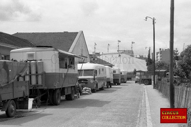 Photos du cirque Jean Richard, comédien français, passionné de cirque. Annemasse juillet 1973  Photo Hubert Tièche   Collection Philippe Ros  