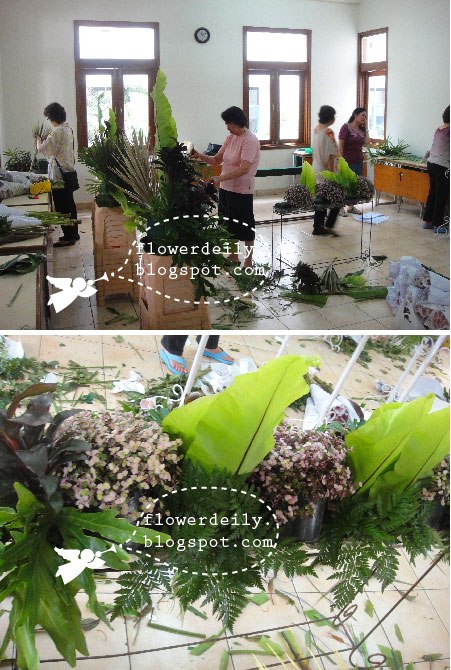 Church Décor on Advent Weeks ~ flower daily blog