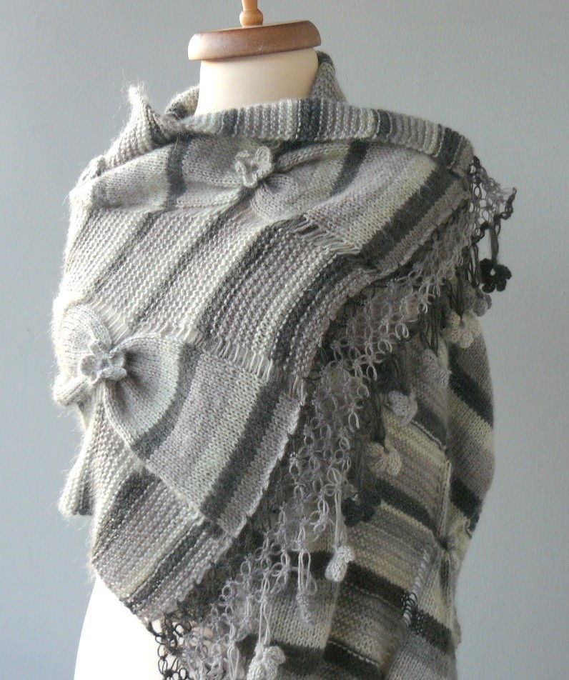 modello di maglia gratuito 2012 Knitting shawl patterns
