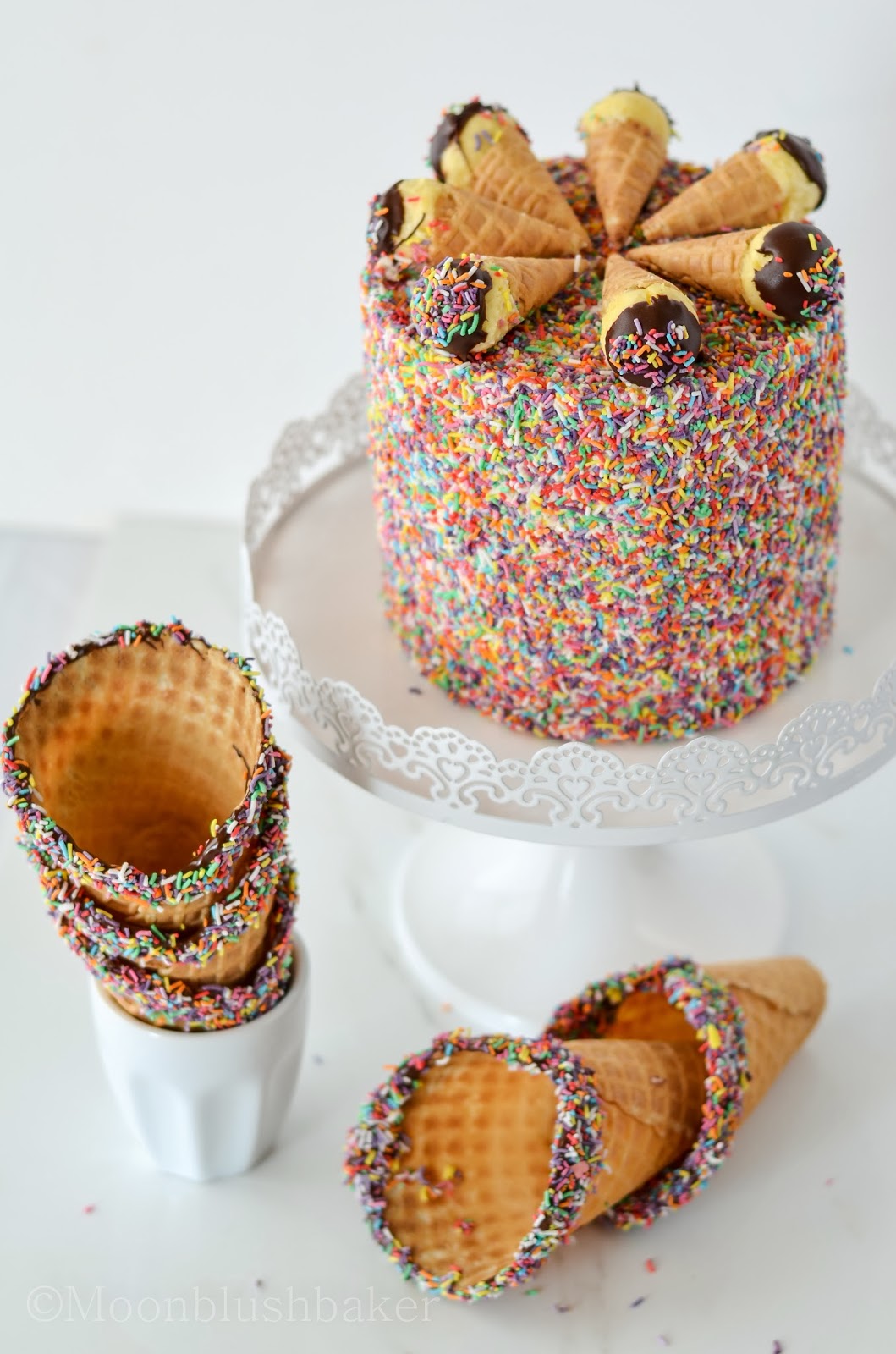 The other side // Ice cream sprinkle cake with "birthday cake" butter
