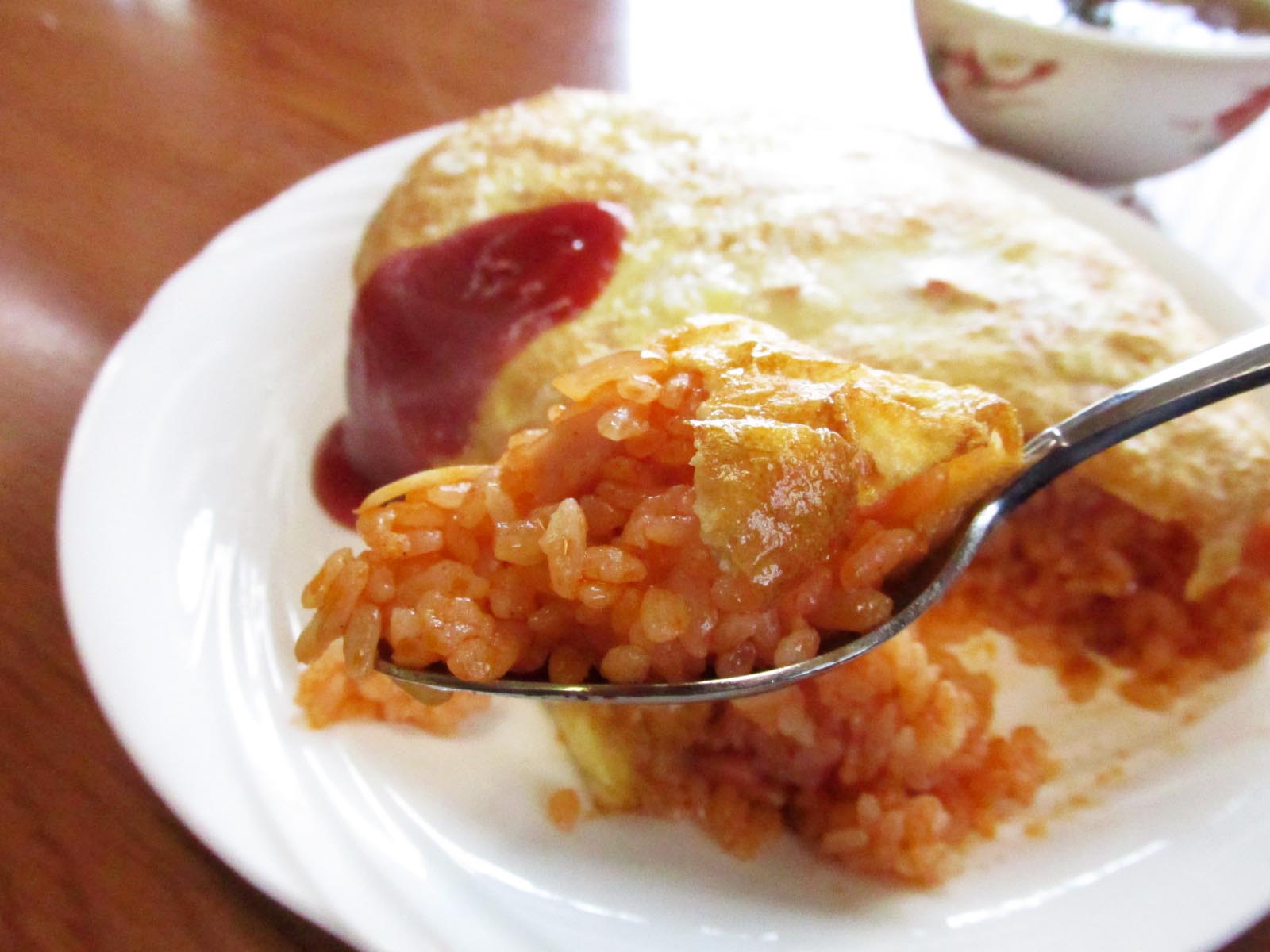 登美ちゃんが ゆく 食堂のオムライス 上田市 栄食堂