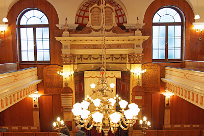 Sandys Row Synagogue interior
