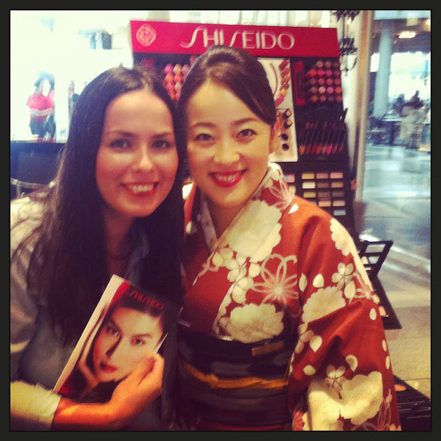 Shiseido promotion in Stuttgart Breuninger: make-up by Beauty Consultant from Japan Mika Kadoya