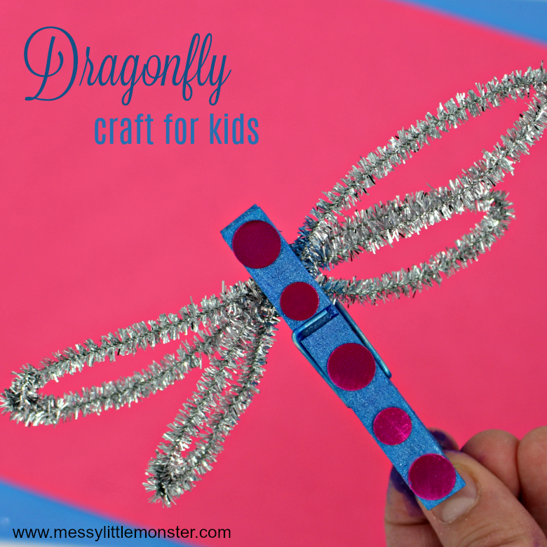 Make a clothespin dragonfly bug craft with the kids this Spring. An easy activity for toddlers and preschoolers.