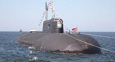 Rusia lanza un enorme Submarino Belgorod