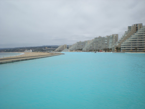 La piscina más grande del mundo The world's largest swimming pool Chile