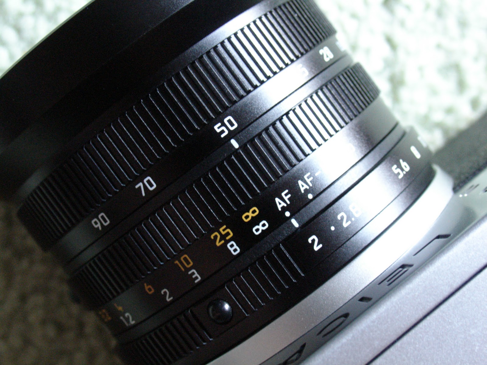 PHOTOGRAPHIC CENTRAL: Sony Cybershot DSC-V3 Review- A Cybershot Powerhouse