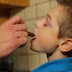 (Video) Babai i jep djalit lëng marijuane dhe kanabisi