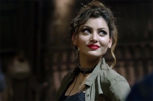 Gal Ban Gayi Lyrics - Urvashi Rautela