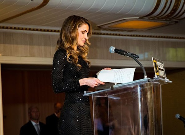 Queen Rania style, wore Fendi dress, Valentino clutch bag, Gianvito Rossi shoes, new winter dress, diamond earrings