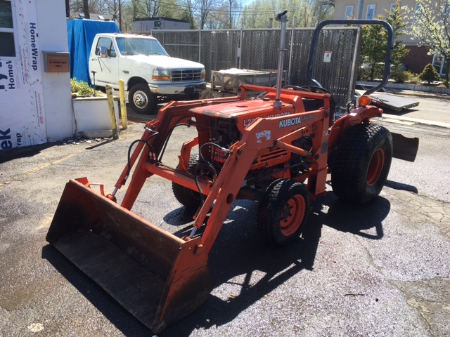 Newsearch Equipment & Salvage: Kubota L2350 4 wheel drive Diesel