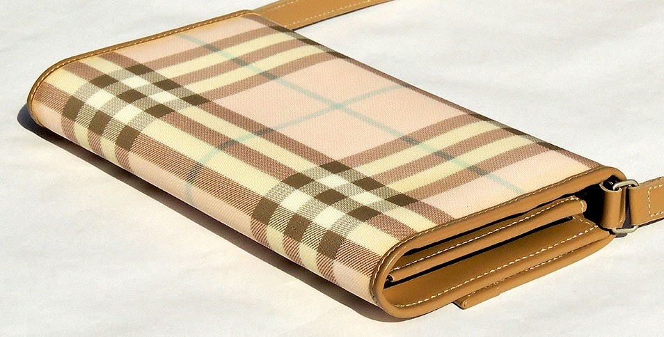 burberry pochette bag