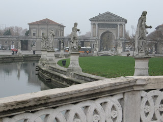 Prato della Valle, built on the site of a former Roman  theatre,  is notable for its 78 statues of eminent citizens of Padova