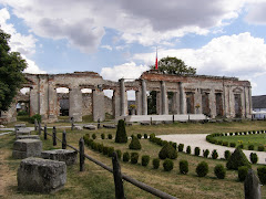 Ruiny pałacu w Fortalicji Sobkowskiej