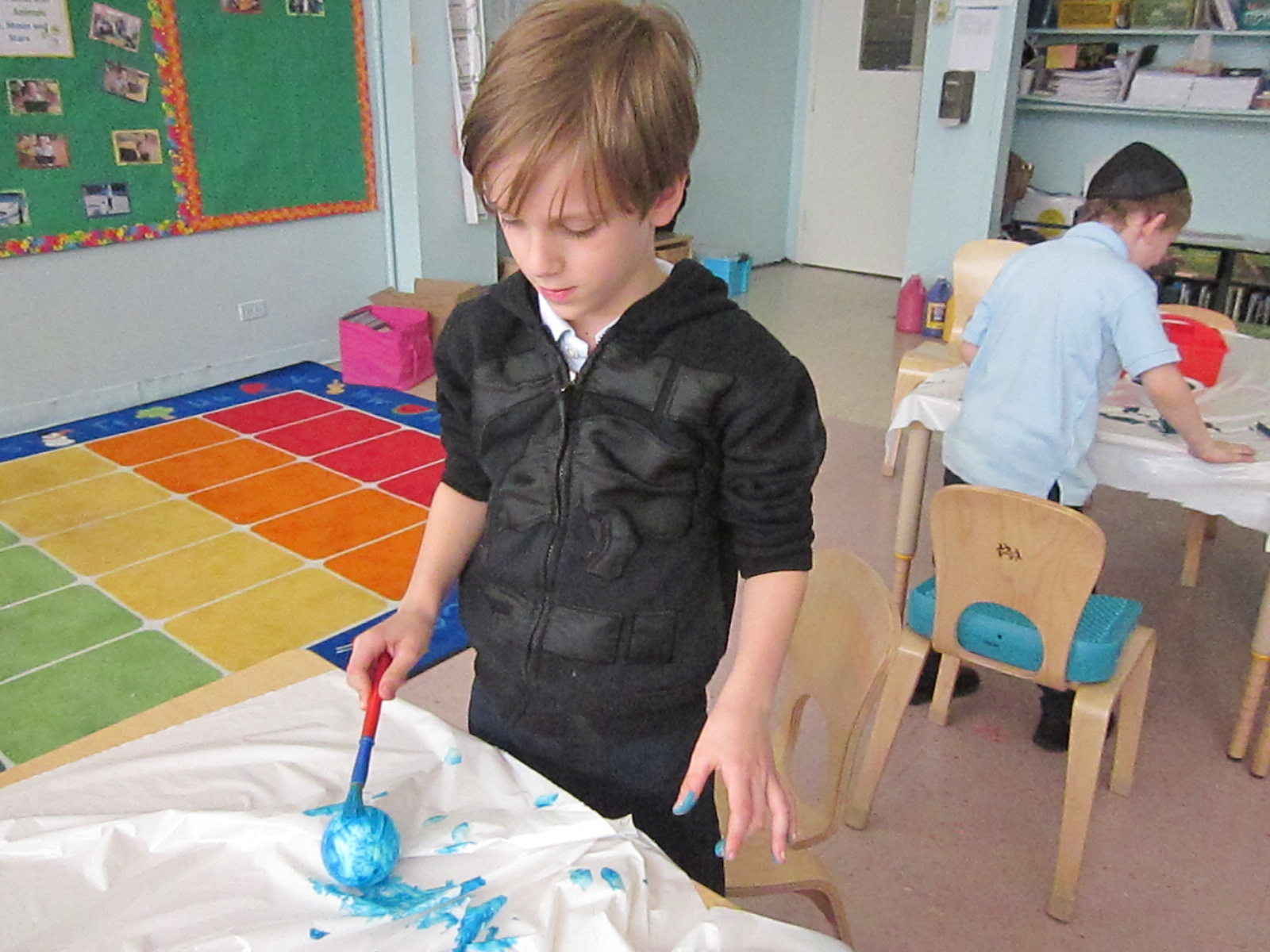 First Grade Blog: First Grade Made A Solar System!