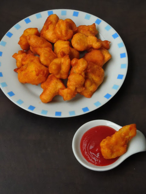 Wheat flour Cauliflower Bajjis