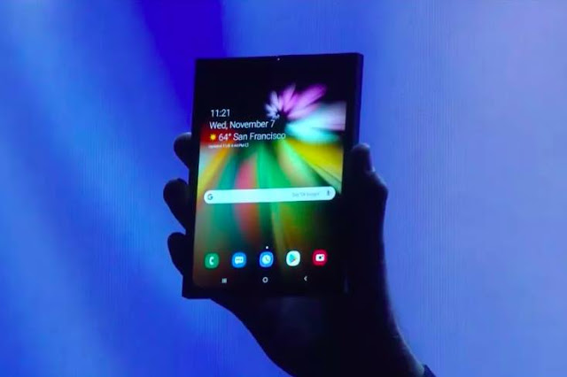 Samsung lần đầu tiên giới thiệu smartphone màn hình gập sau nhiều năm ấp ủ