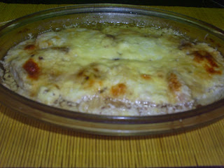 Piept de pui cu smantana si cascaval la cuptor