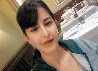 इन अभिनेत्रियों का हुआ ऐसा हाल जिसे देख आप अपनी हंसी नहीं रोक पाएंगे, देखें तस्वीरें (Funny Images Of Heroins In Hindi) आपने फ़िल्मी हेरोइंस को हॉट अवतार में तो कई बार देखा होगा लेकिन आज हम इनका एक अलग ही रूप आपके लिए लेकर आये हैं. और आप भी जब इन तस्वीरों को देखोगे तो आपके होंटो पर अपने आप ही हंसी आ जायेगी