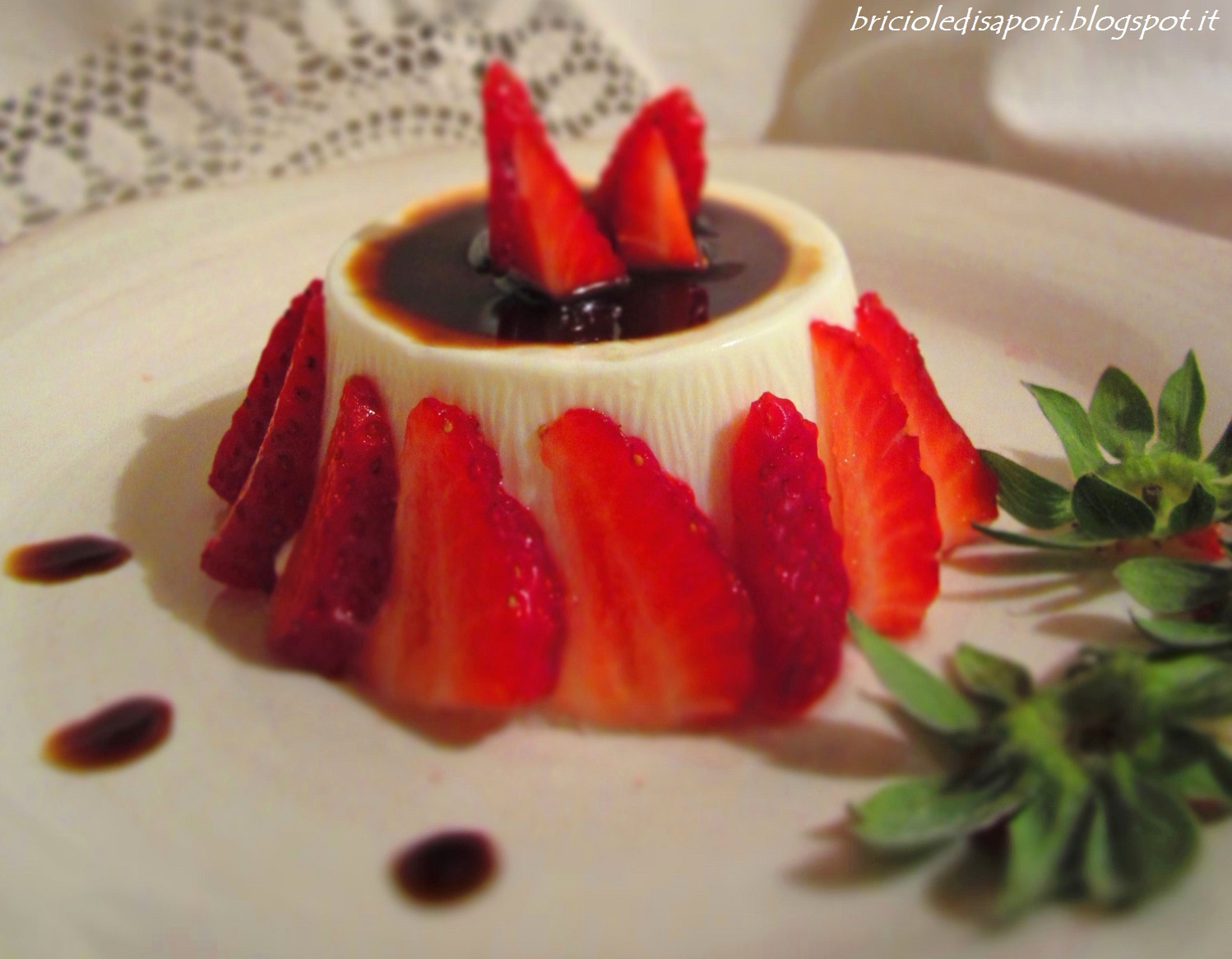 Panna cotta con fragole all&amp;#39;Aceto balsamico tradizionale di Modena D.O ...