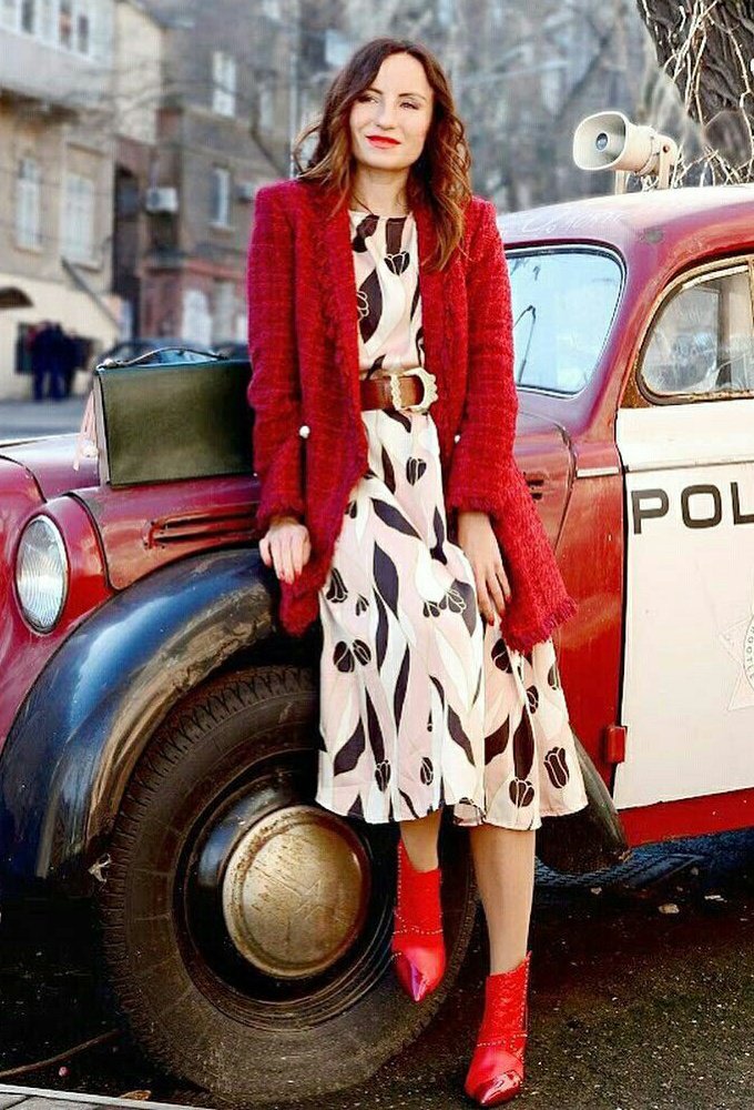 bota cano curto vermelha como usar