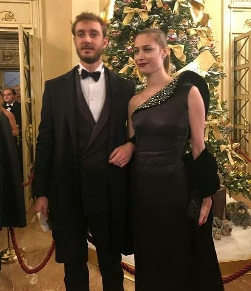 Beatrice Borromeo Casiraghi wore an embellished one shoulder Giorgio Armani Prive gown. Giorgio Armani Prive embellished one shoulder gown