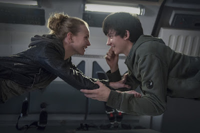 Britt Robertson and Asa Butterfield in The Space Between Us (8)