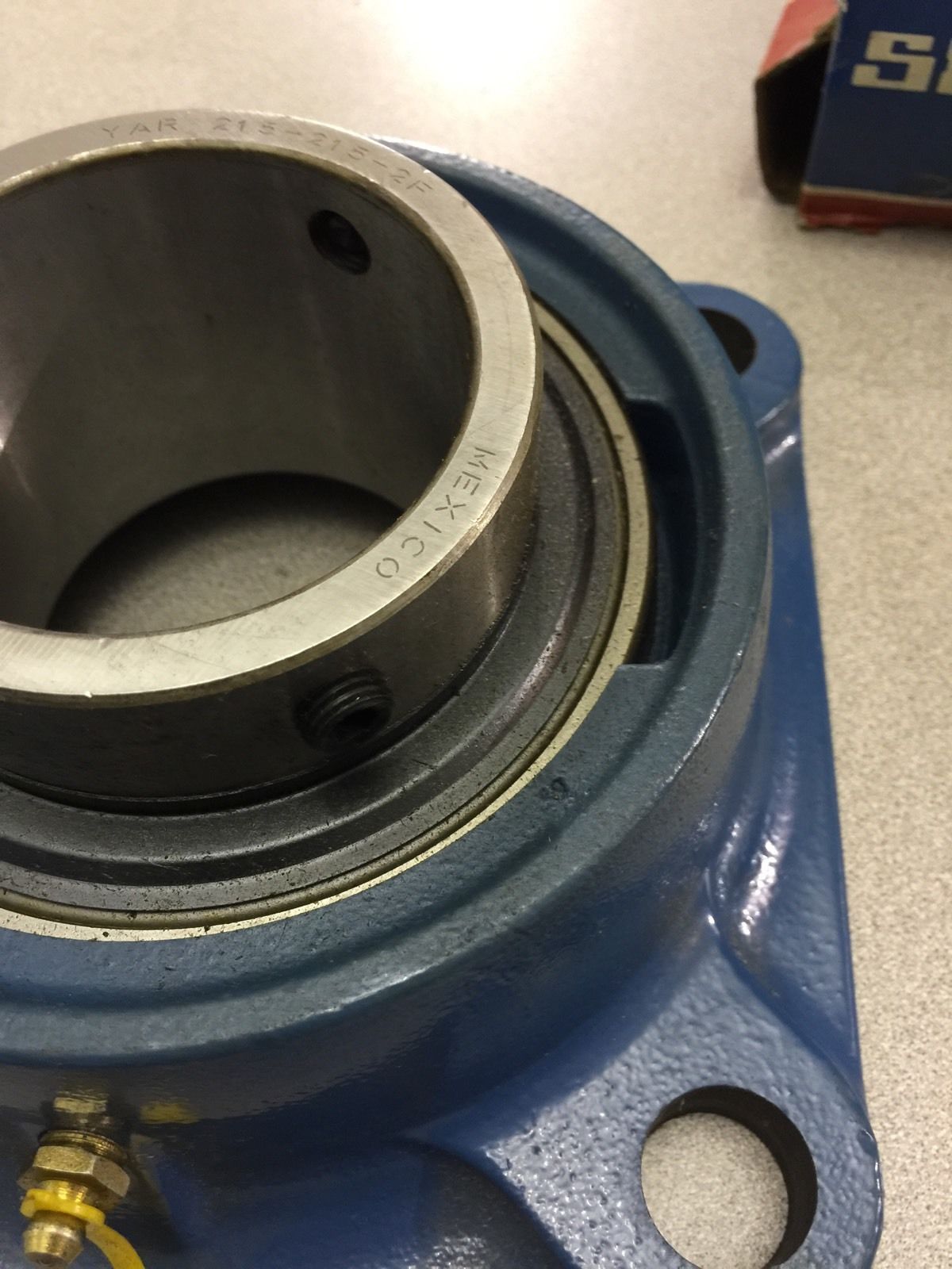 Double Row Taper Roller bearings NEW FY2.15/16 TF SKF 4BOLT FLANGE BEARING