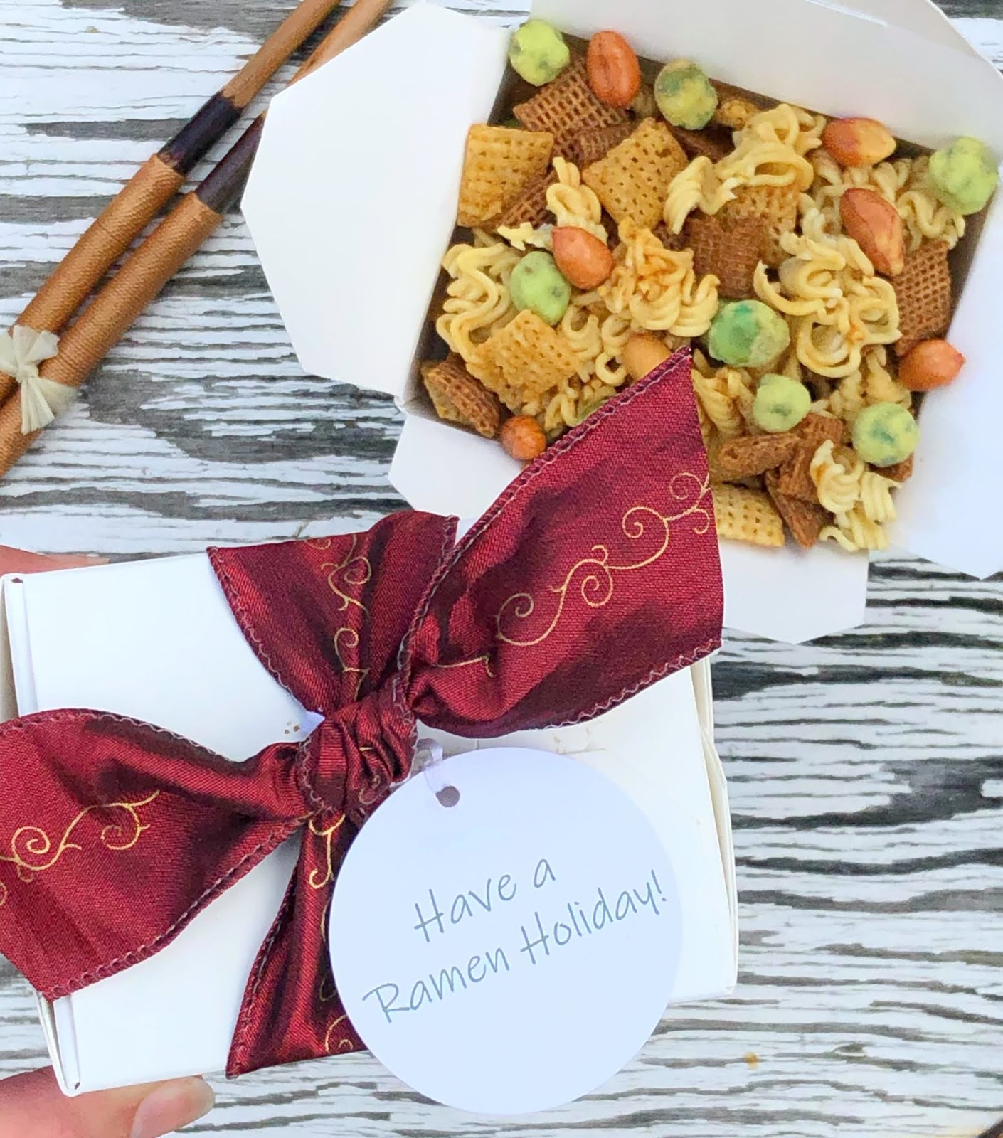 Jac o' lyn Murphy Ramen around the Christmas Tree! 5 Noodle Gifts