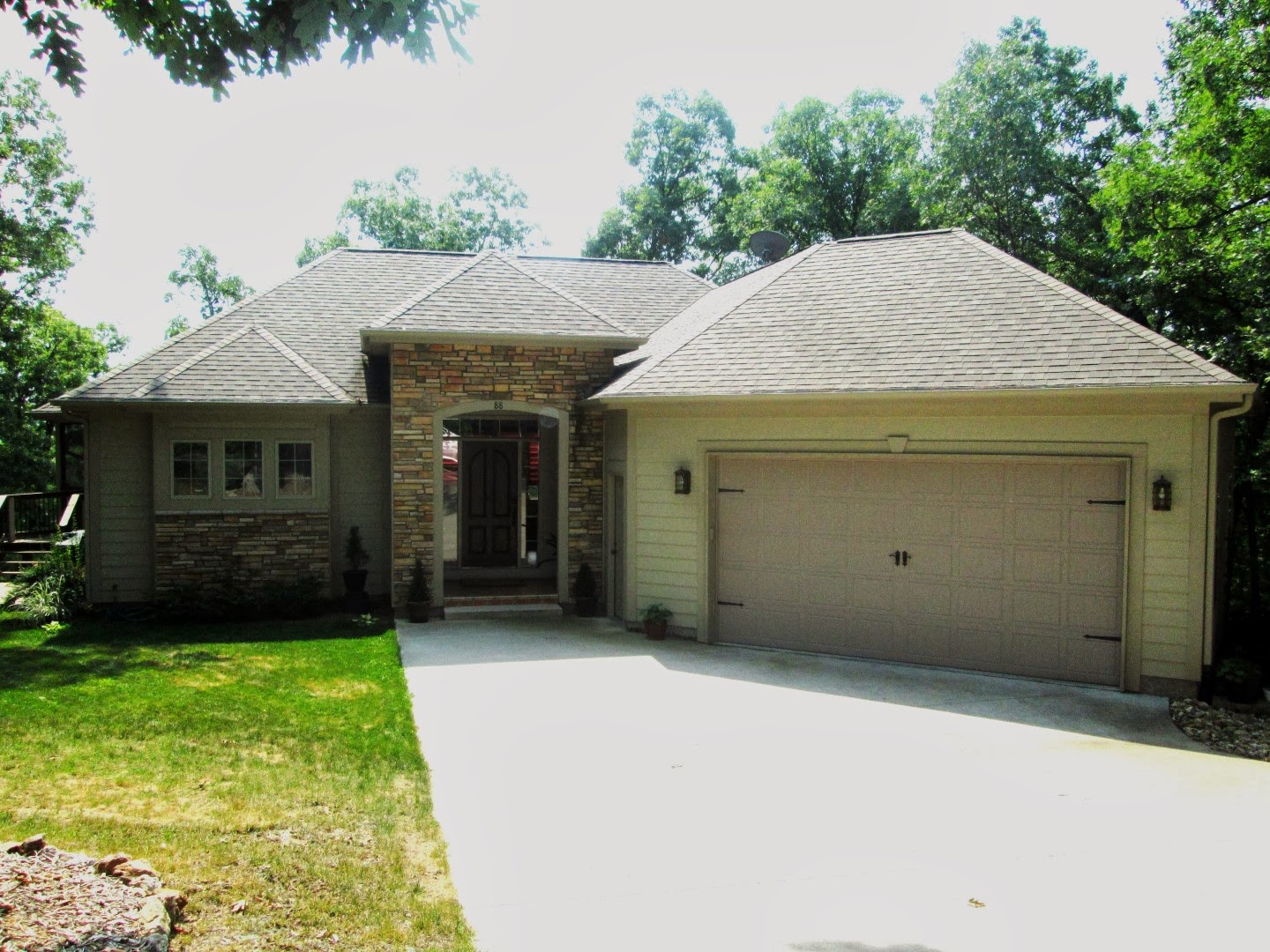 Charming Lake of the Ozarks Home with Lakeview, Comfort, Quality & Style!!