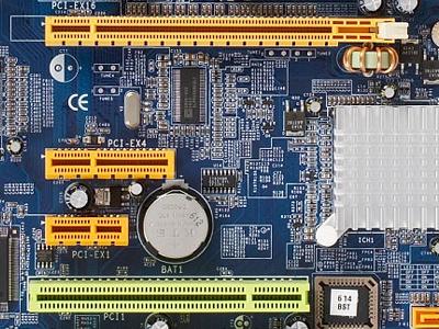 Membedakan slot PCI, AGP, dan PCIe (Expansion Slot)