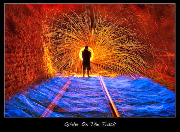Tekhnik Foto Light Painting Berkicau
