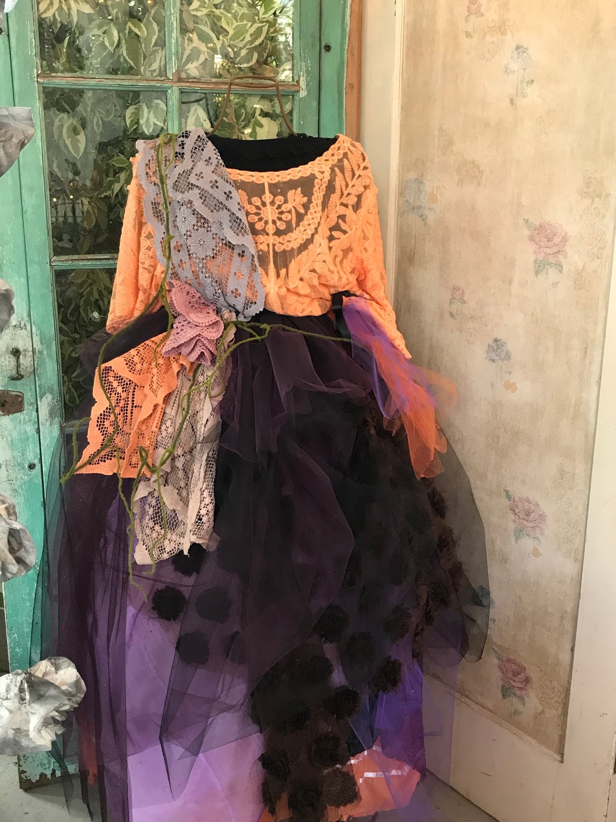 Halloween Mannequin Purple Chocolat Home