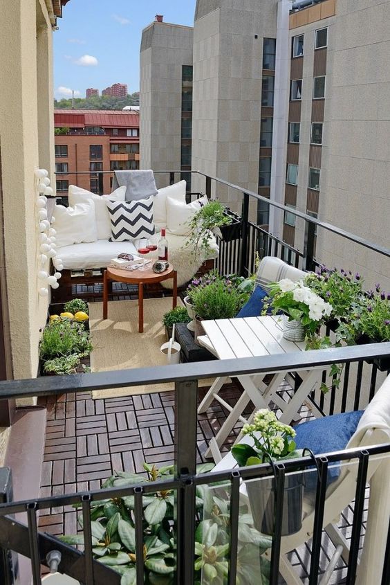 55 Desain Cantik Balkon Sempit Pada Rumah Tingkat Rumahku Unik