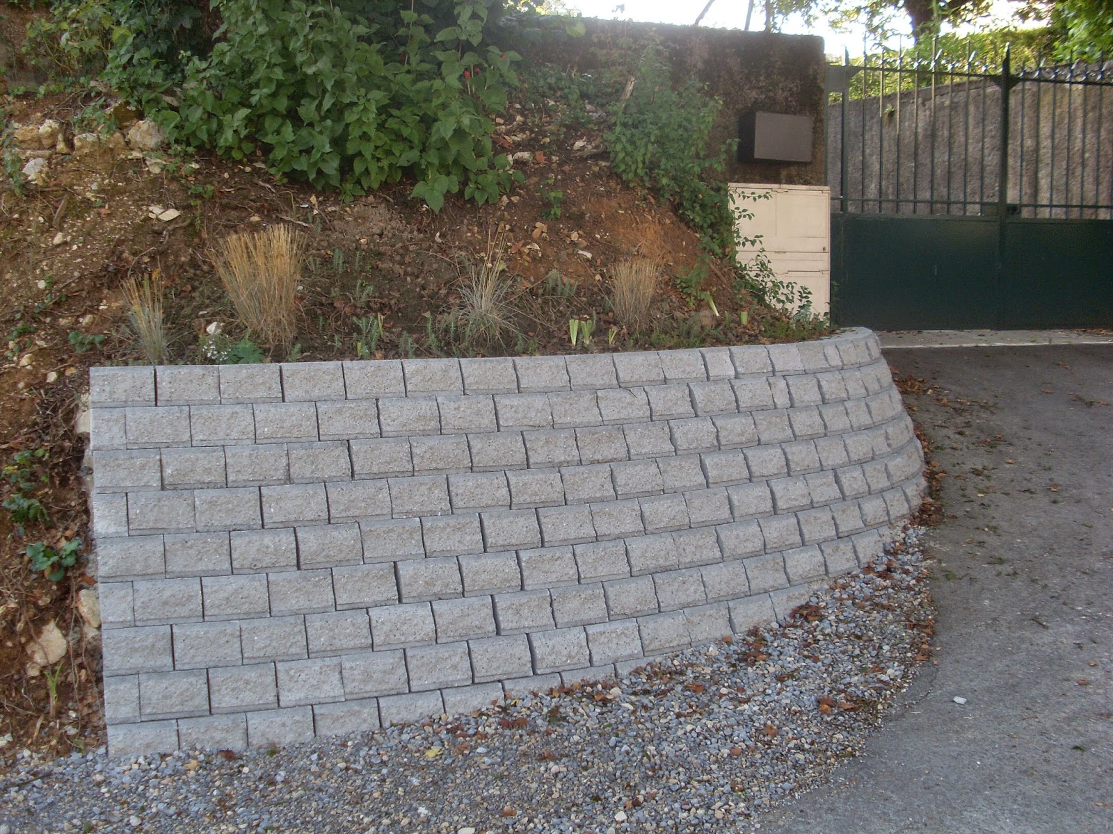 HERVIER PAYSAGES Mur de soutènement en bloc Vauban
