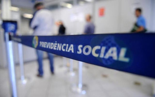 Previdência: Governo deve mudar para 60 anos a idade mínima para mulheres