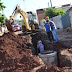 ASSAÍ - A obra de ampliação da rede de esgoto na Vila Prudêncio está em ritmo acelerado.