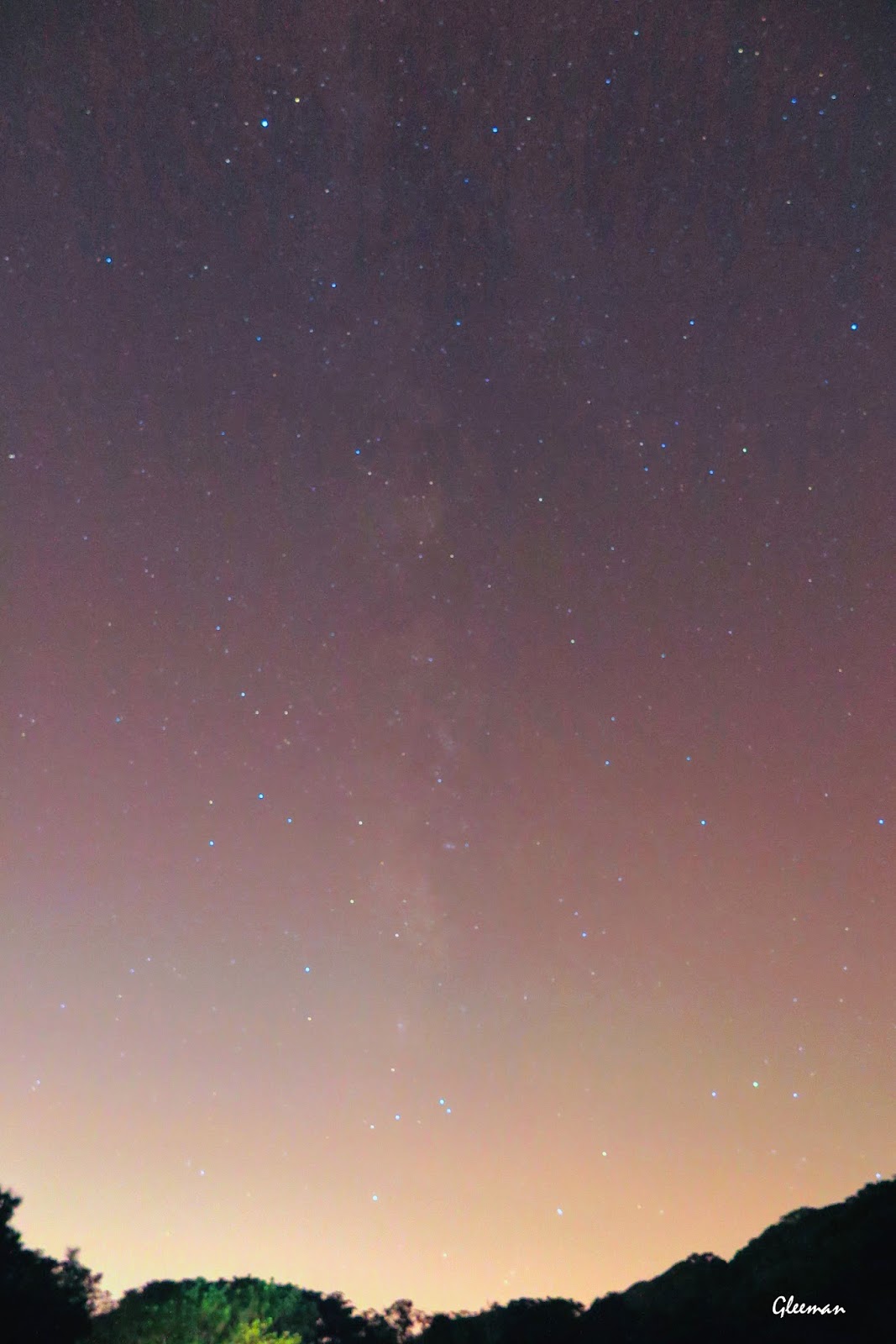 從大屯山向南望去的台北市上空的銀河, Canon G1x Mark II,