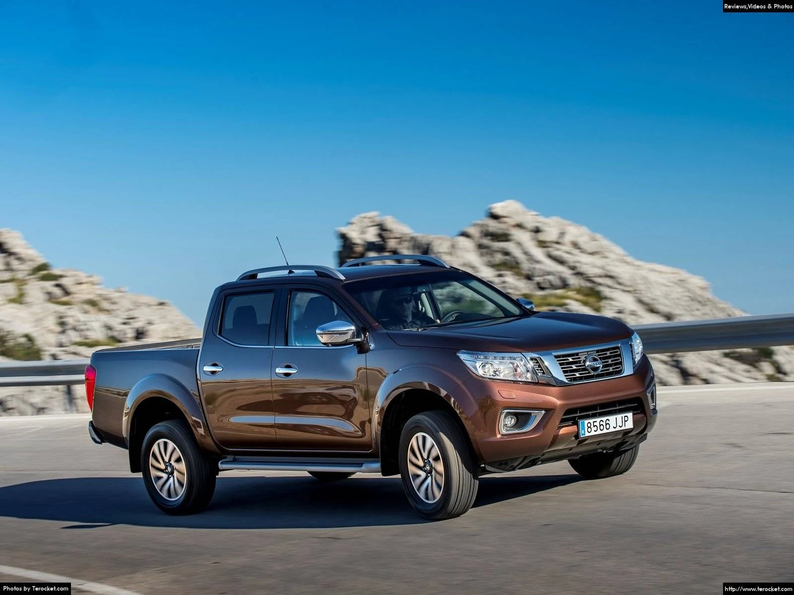 Hình ảnh xe ô tô Nissan NP300 Navara 2016 & nội ngoại thất