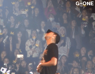 마치 짠듯한 팬과 지드래곤 신기한 모습 | 인스티즈