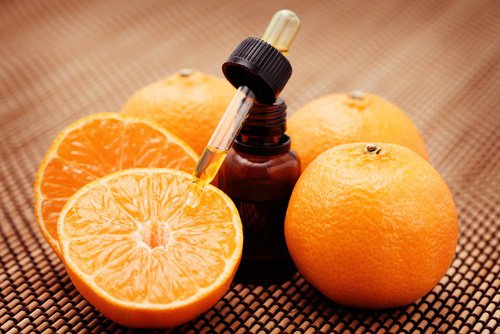 Préparation lotion astringente orange pour resserrer les pores dilatés Préparation lotion astringente orange pour resserrer les pores dilatés