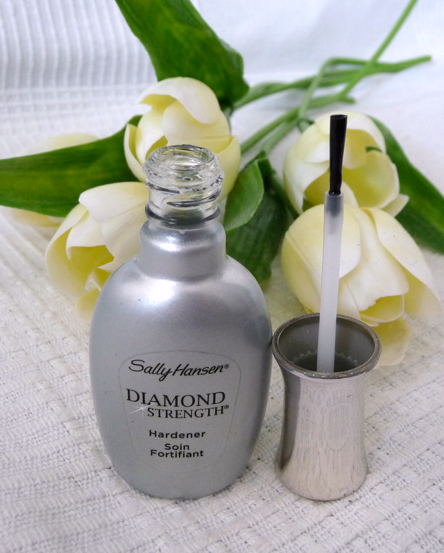 RECENZE: SALLY HANSEN DIAMOND STRENGTH parfums.cz