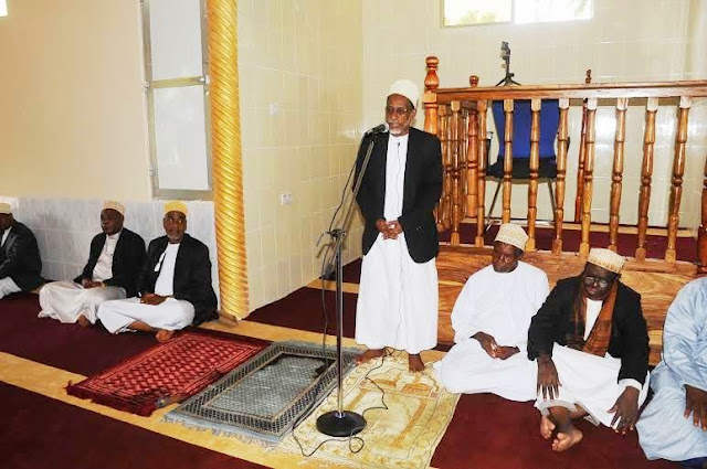 Afbeeldingsresultaat voor Mufti Mkuu wa Zanzibar Sh. Saleh Omar Kabi,