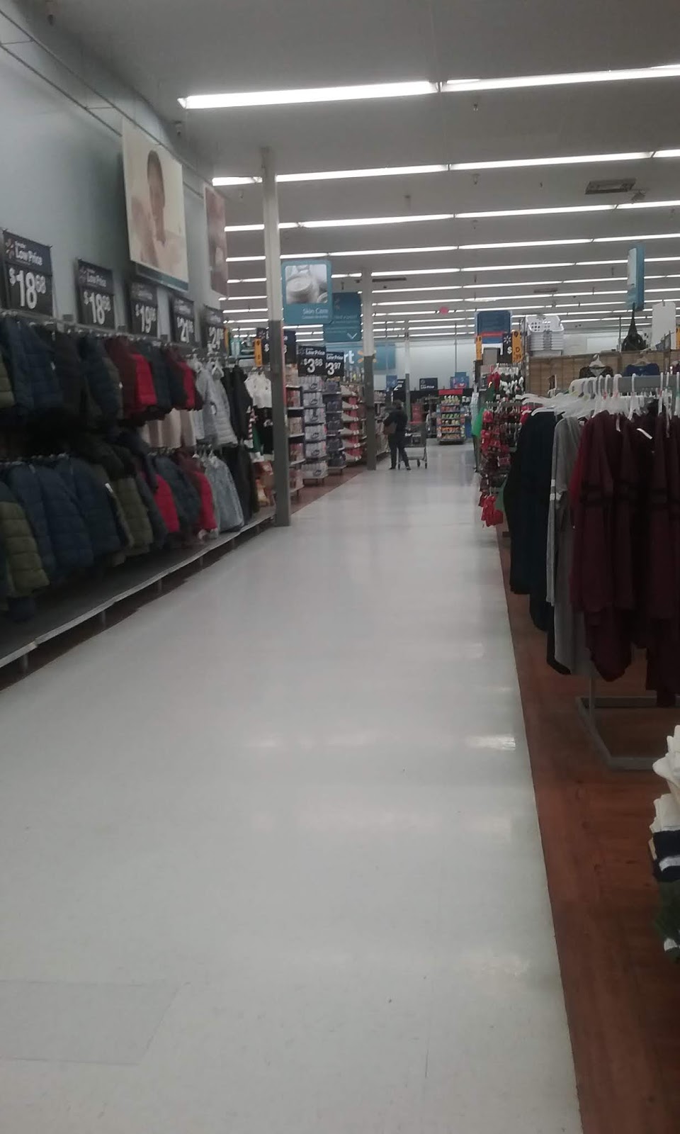 East Coast Retail Walmart 1882 Selma, CA