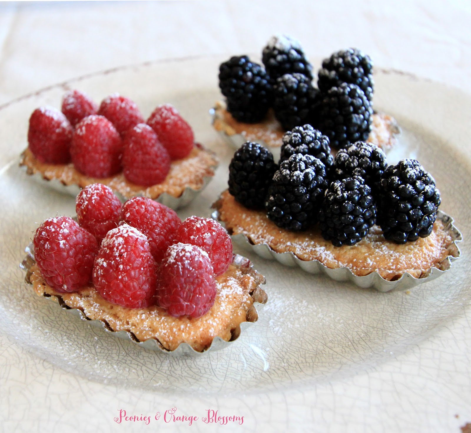 raspberry frangipane tart recipe; blackberry frangipane tart recipe