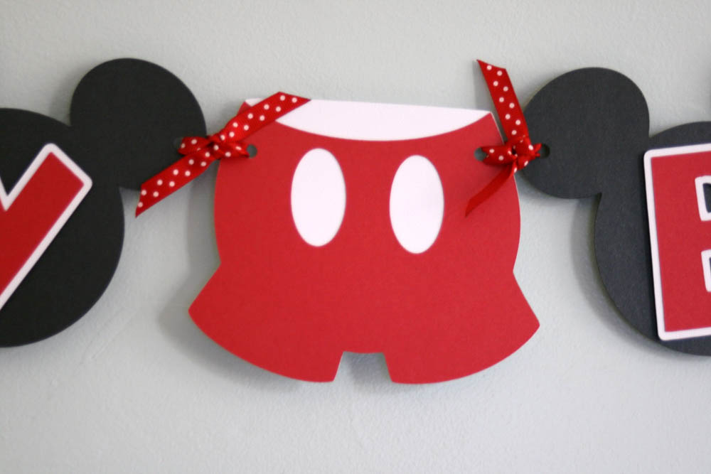 How To Make A D Mickey Mouse Cake How To Make A D Mickey Mouse Cake