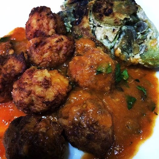 Croquetas de Bacalao con Salsa de tomate y Pastel de Verduras