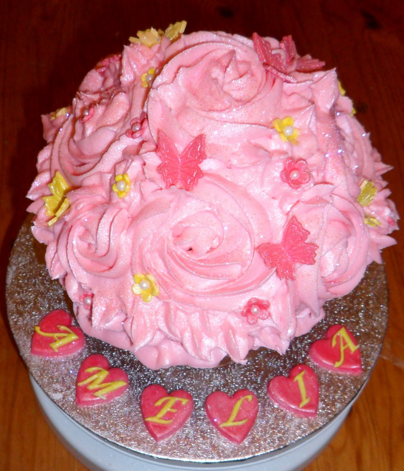 the-fondant-fairy-20th-birthday-giant-cupcake